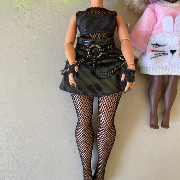 2 LOl Surprise OMG Fashion Dolls. - Picture 3 of 9